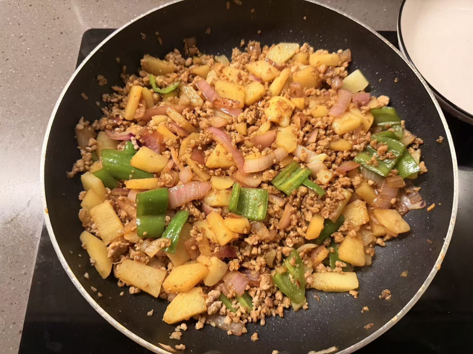 肉末圆葱青椒土豆