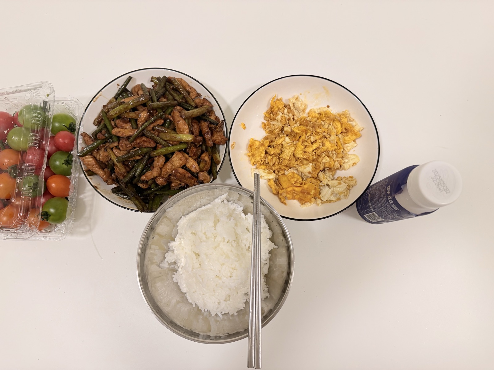 蒜薹炒肉 · 赛螃蟹